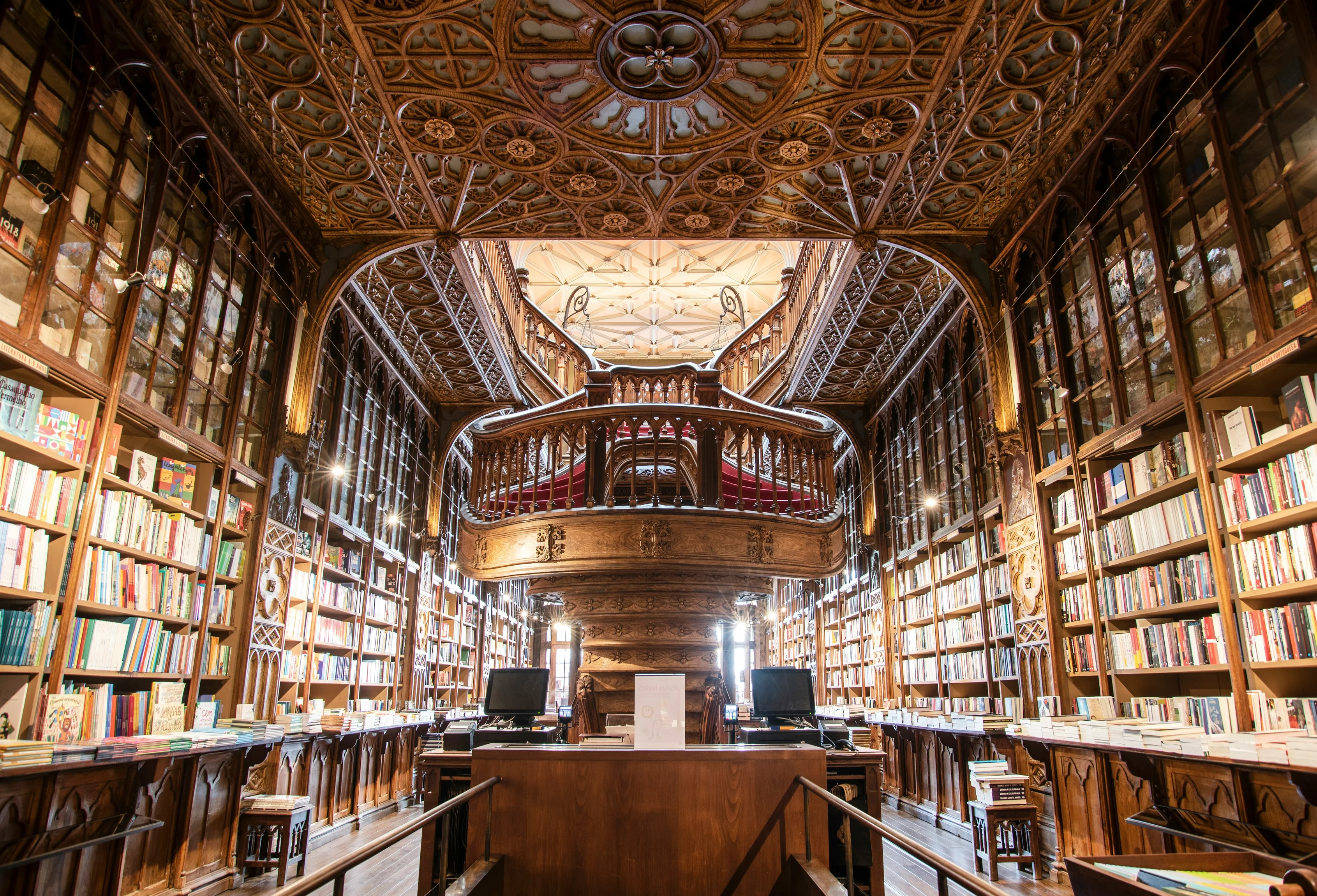 Bibliotek Livaria Lello